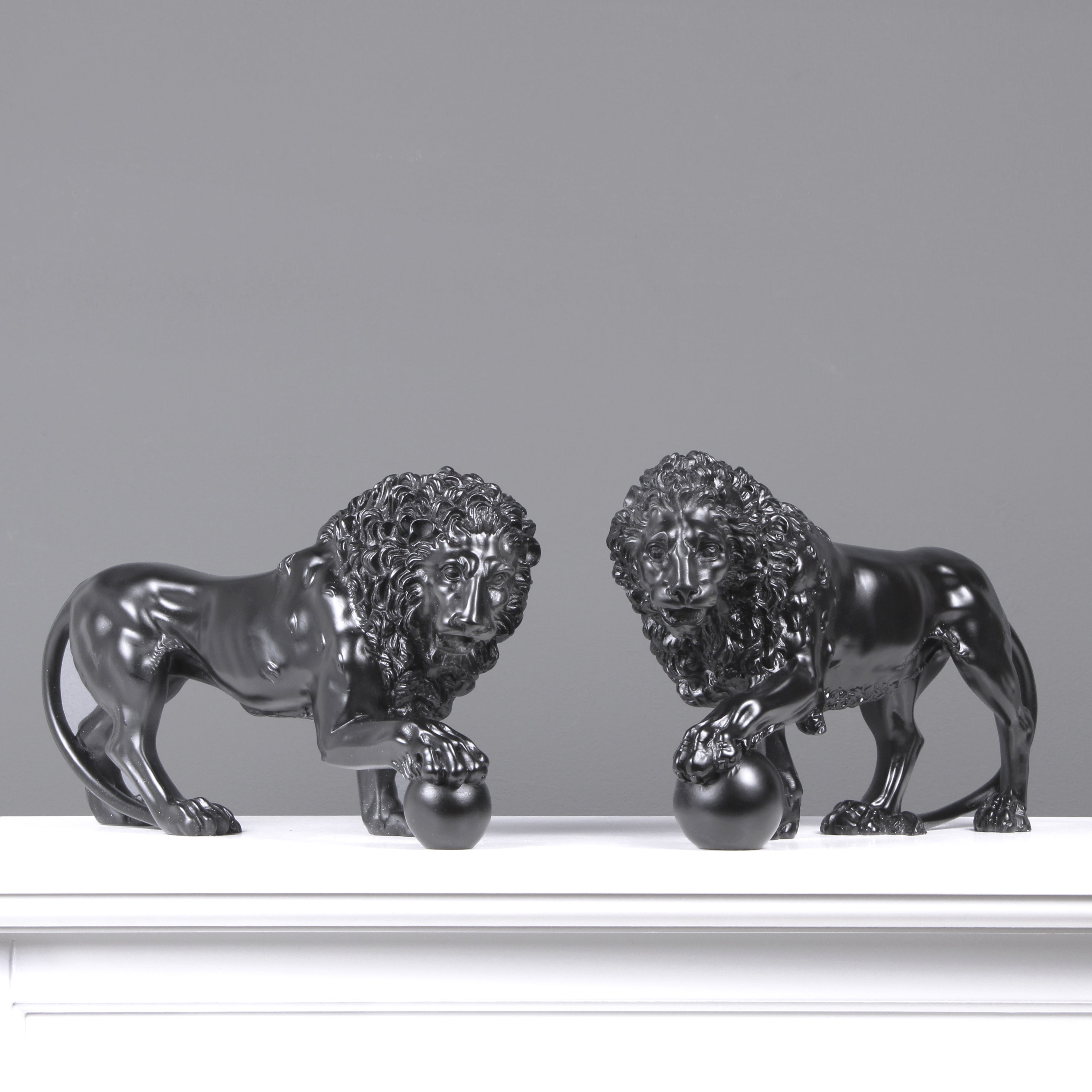 Lions Médicis Noirs en Paire Sculpture Marbre Grec Romain – The Ancient ...