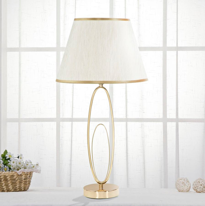 Lampe à poser Glam dorée et crème