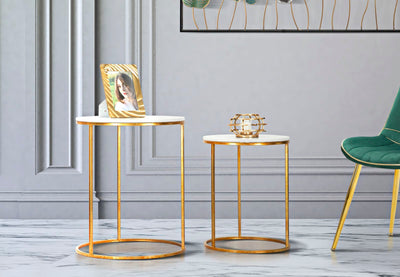 Lot de 2 tables d'appoint avec plateau en marbre artificiel et piètement doré