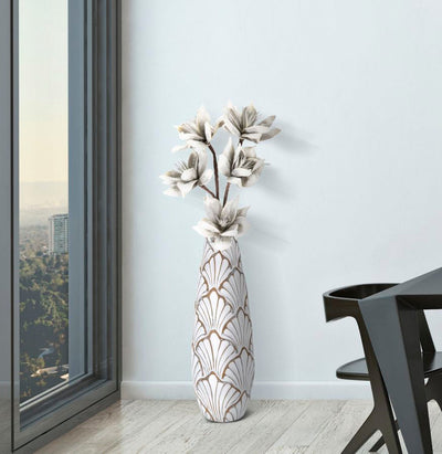 Grand vase moderne blanc avec motifs de coquillages