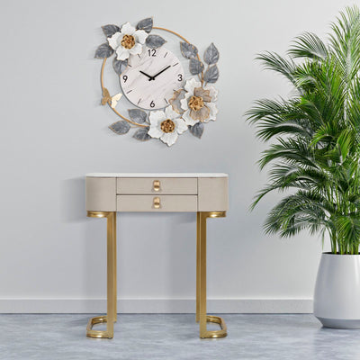 Table console dorée et blanche avec plateau à motifs de marbre