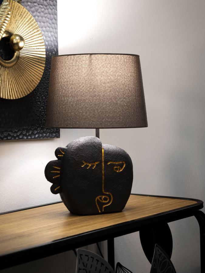 Lampe de table de style tribal marron avec pied décoratif – Accent moderne