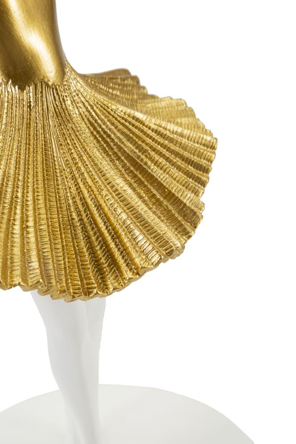 Lampe de table sculpturale dorée avec abat-jour en tissu – Style contemporain