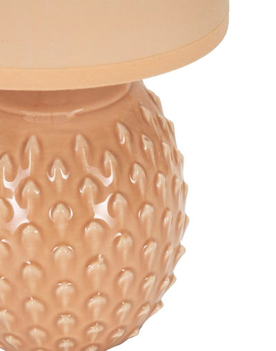 Lampe de chevet en céramique couleur pêche avec abat-jour en tissu – Pontus Contemporary