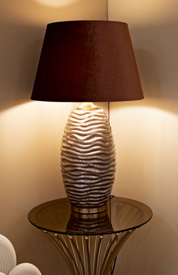 Lampe de table décorative marron avec abat-jour en tissu – Prague Collection