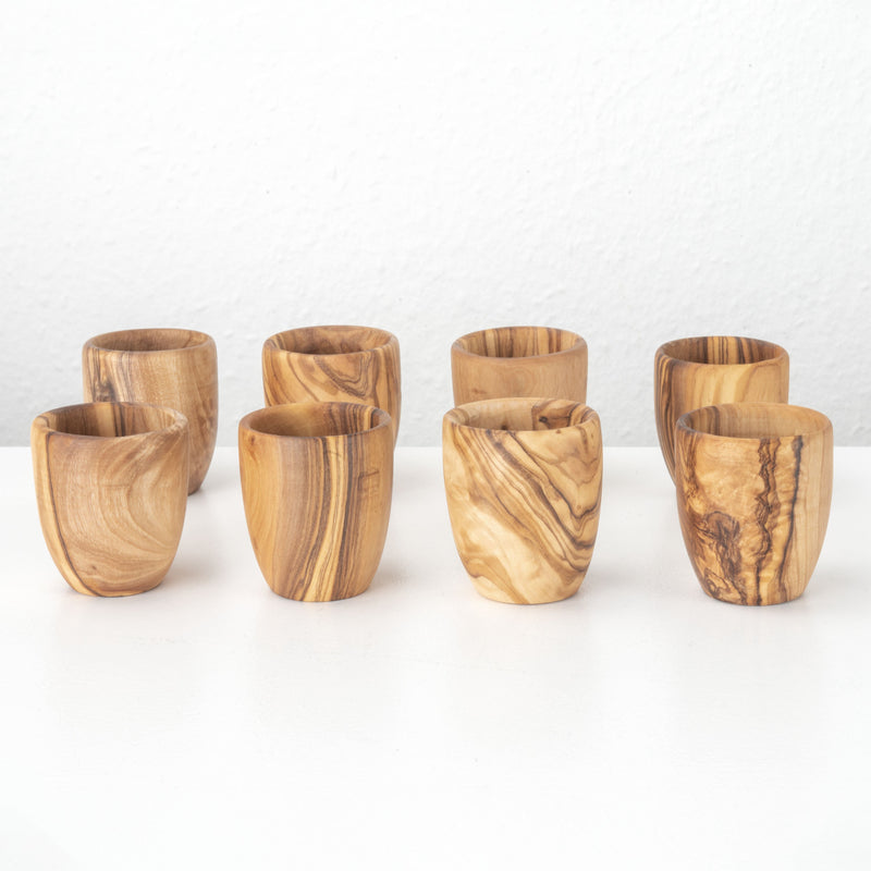 Set de Verres à Schnaps en Bois d’Olivier Fait Main (8 Pièces)