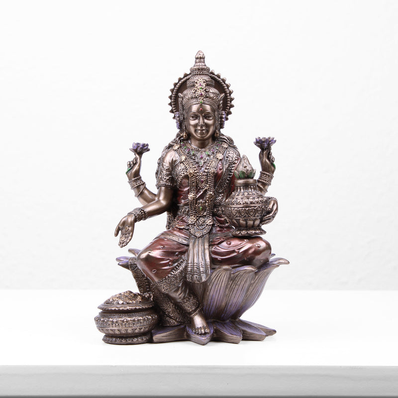 Statue de Lakshmi, déesse indienne (Sculpture en bronze moulé à froid)