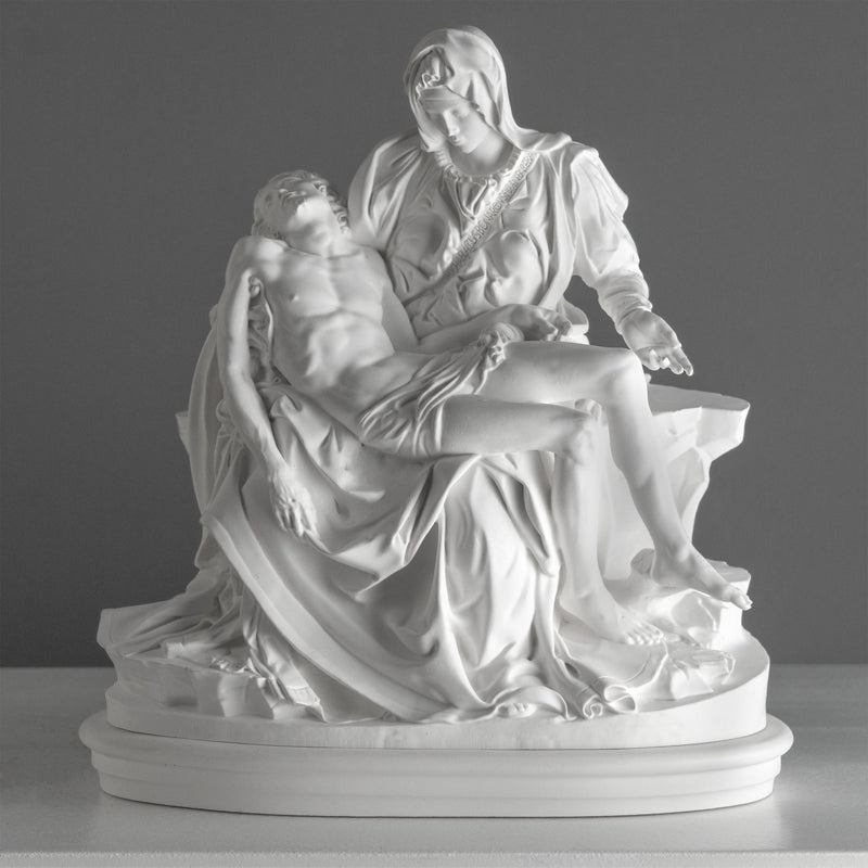 Sculpture de la Pietà de Michel-Ange – Statue Blanche (Musées du Vatican)