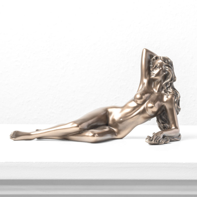Femme Nue Allongée – Statue Érotique en Bronze à Froid