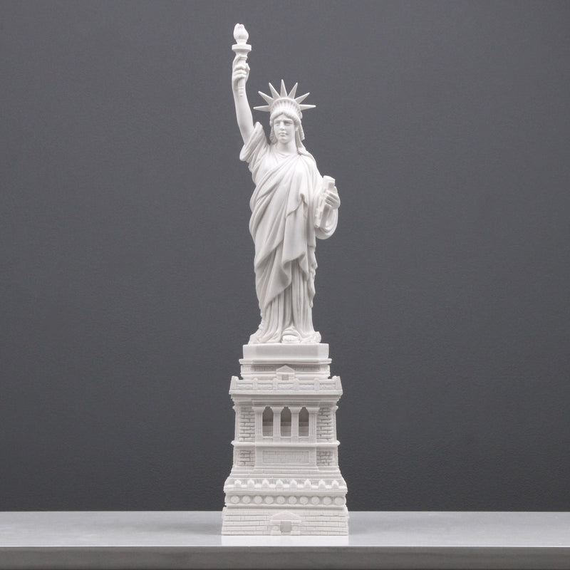 La statue de la liberté - sculpture en marbre