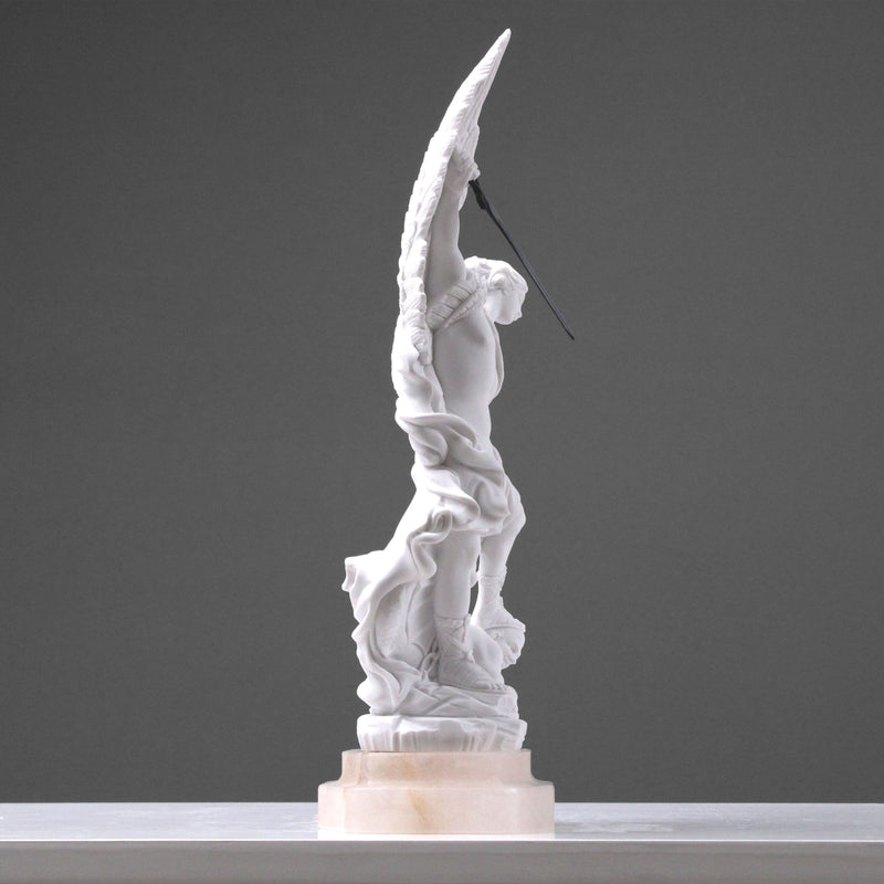 Statue de Saint Michael l&