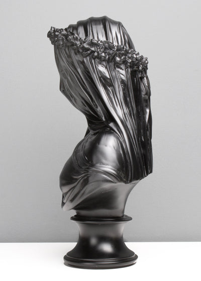 Buste de la Vierge Voilée en noir - sculpture en marbre