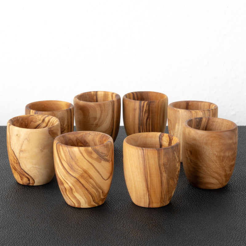 Set de Verres à Schnaps en Bois d’Olivier Fait Main (8 Pièces)