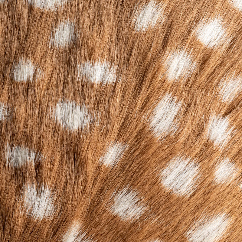 Coussin en Fourrure de Cerf Brun Tacheté (Capra aegagrus hircus)