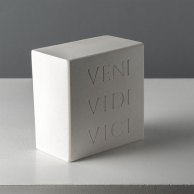 Serre-Livres Veni Vidi Vici – Sculpture d’Inscription Romaine