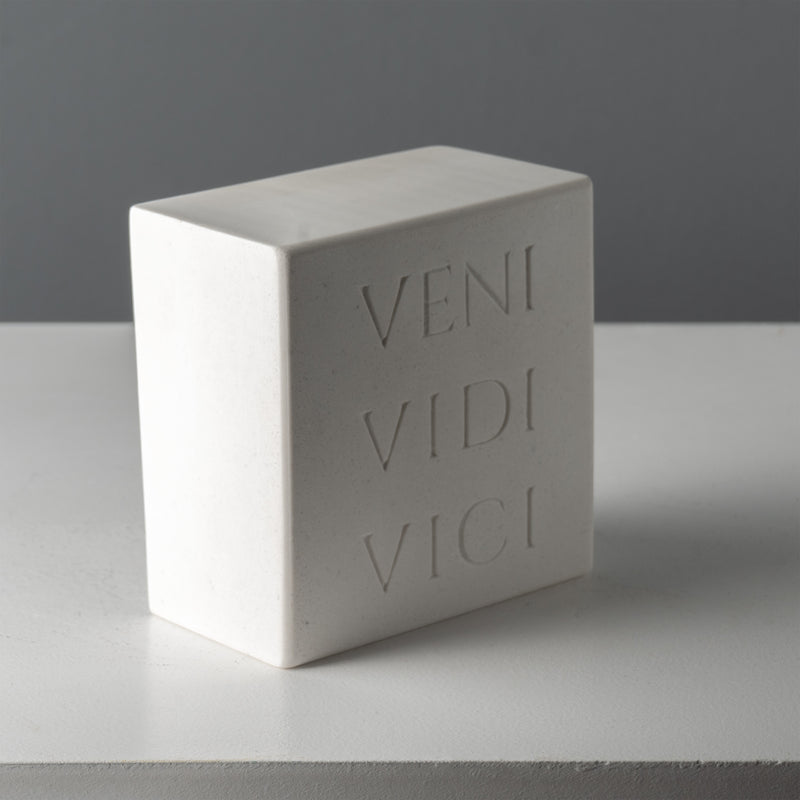 Serre-Livres Veni Vidi Vici – Sculpture d’Inscription Romaine
