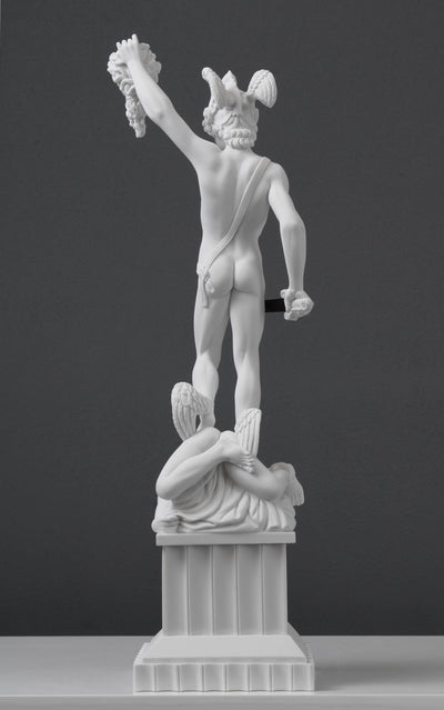 Statue Persée avec la tête de Méduse - sculpture en marbre