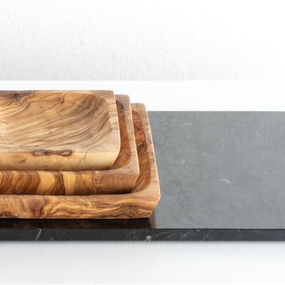 Set d’Assiettes Carrées en Bois d’Olivier Fait Main (3 Pièces)