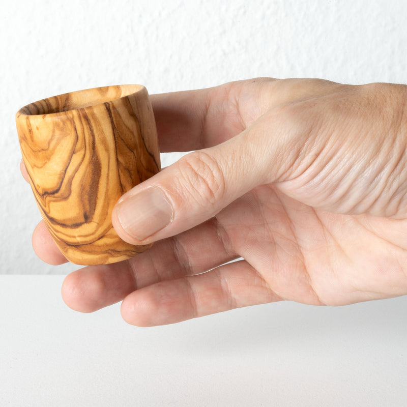 Set de Verres à Schnaps en Bois d’Olivier Fait Main (8 Pièces)