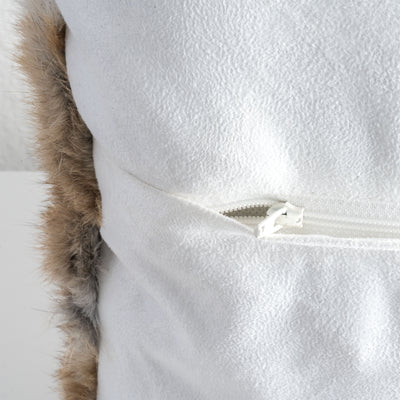 Coussin en Fourrure de Lapin Beige (Oryctolagus cuniculus)