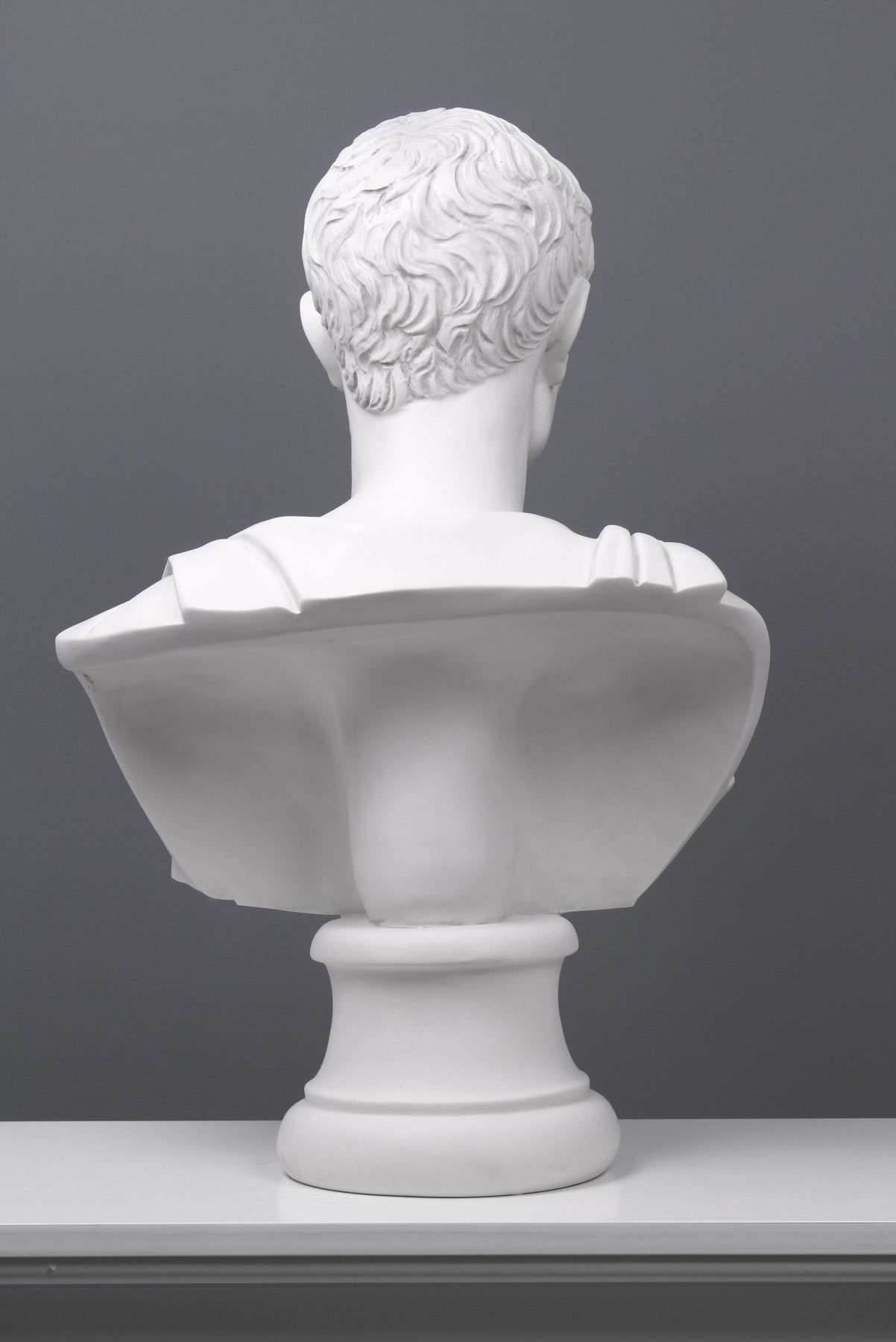 Sculpture en Bronze, Jules César, XIXème Siècle. For Sale at Sculpture en Bronze, Jules César, XIXème Siècle. For Sale at
