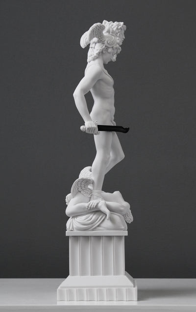 Statue Persée avec la tête de Méduse - sculpture en marbre