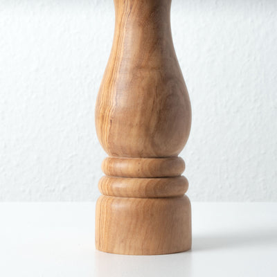 Moulin Traditionnel en Bois d’Olivier Fait Main