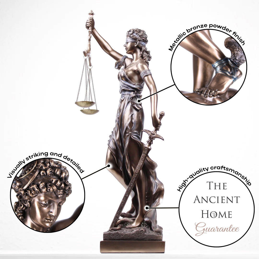 La statue de la justice Justitia la déesse romaine de la justice La statue de la justice Justitia la déesse romaine de la justice