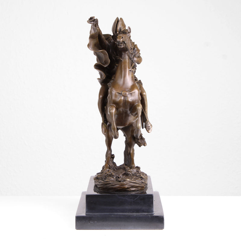 Statue de Napoléon Traversant les Alpes (Cavalier Militaire sur Cheval - Sculpture en Bronze Coulé à Chaud)
