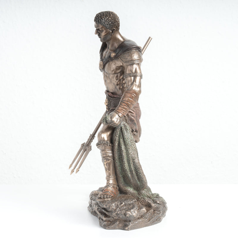 Statue du Gladiateur Retiarius – Maître du Filet et du Trident (Sculpture en Bronze à Froid)