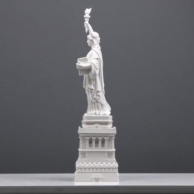 La statue de la liberté - sculpture en marbre