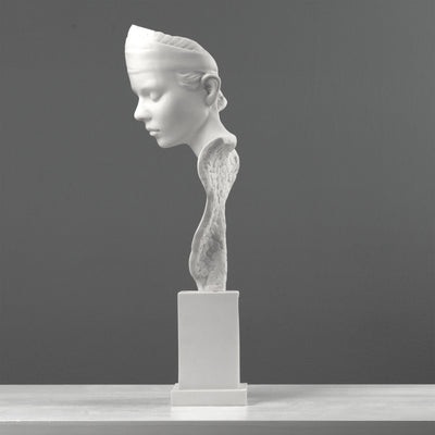 Sculpture buste Serenity – Représentation moderne d’une jeune femme