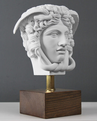 Statue Tête de Méduse - sculpture en marbre