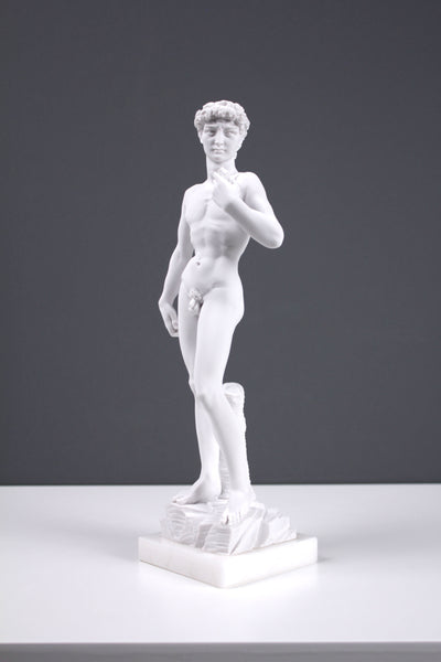 Statue David par Michel-Ange - sculpture en marbre