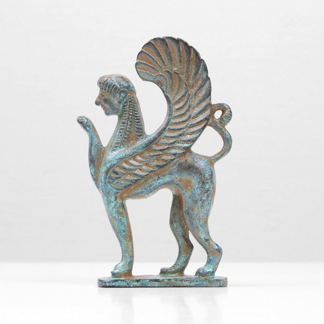 Statue Sphinx Femme Mythique Grecque Tête De Lion - Fait Main En Albâtre, Hauteur 6.90 Pouces, Origine Grèce