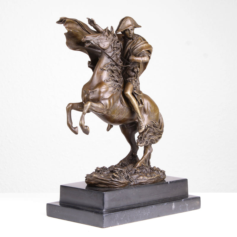 Statue de Napoléon Traversant les Alpes (Cavalier Militaire sur Cheval - Sculpture en Bronze Coulé à Chaud)