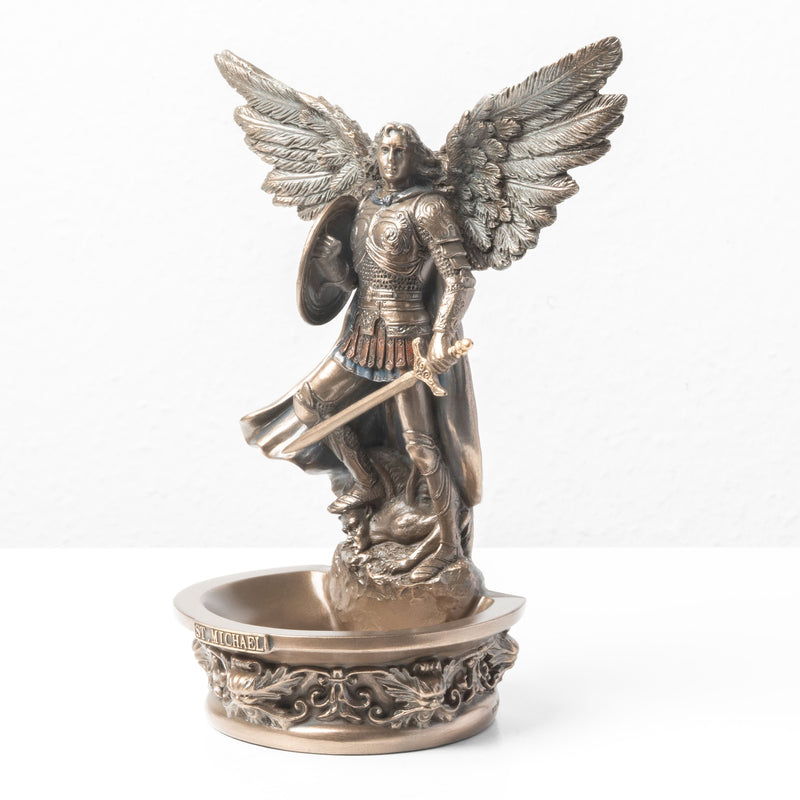Saint Michel Archange avec Bénitier – Défenseur du Ciel (Statue en bronze à froid)