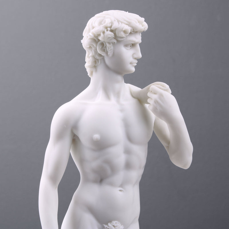 Sculpture David par Michel-Ange (Statue blanche)