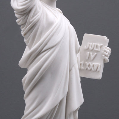 La statue de la liberté - sculpture en marbre