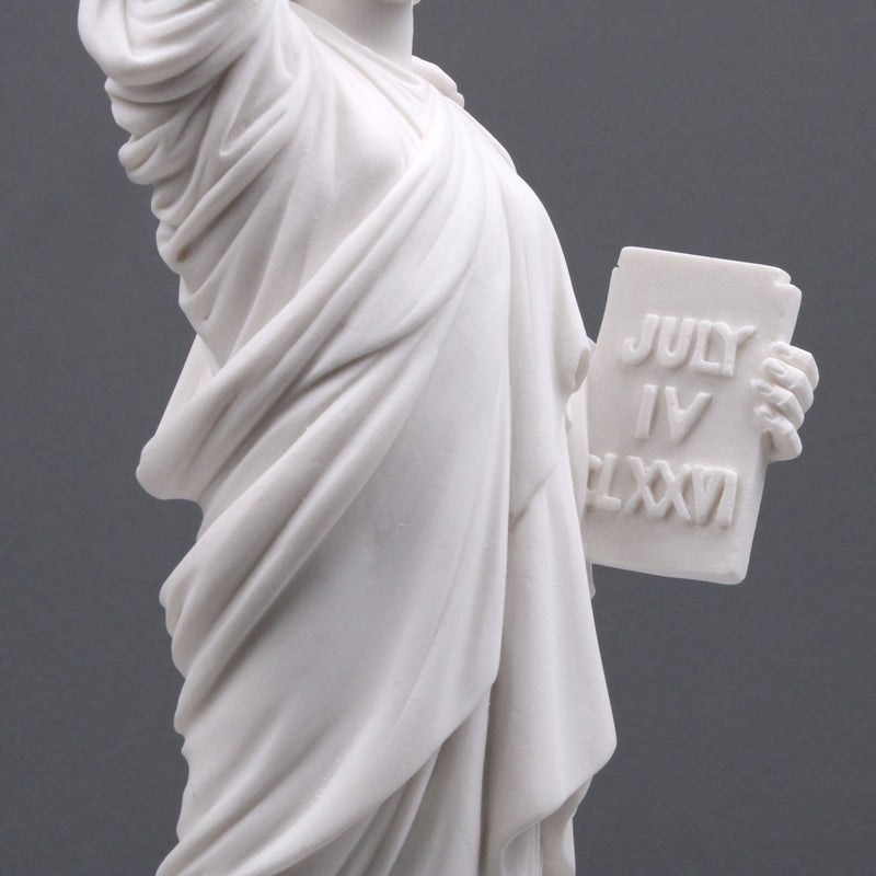 La statue de la liberté - sculpture en marbre