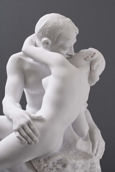 Le Baiser - Statue des deux amants de Rodin - sculpture en marbre