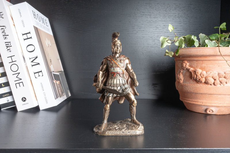 Statue d’Alexandre le Grand – Commandant Militaire Invaincu (Sculpture en Bronze à Froid)