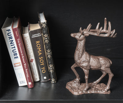 Statue de Cerf en Fonte – Symbole de Force et d’Élégance