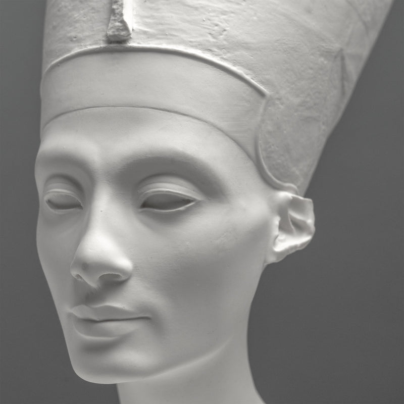 Buste de Néfertiti – Statue Blanche (Musée Égyptien de Berlin)