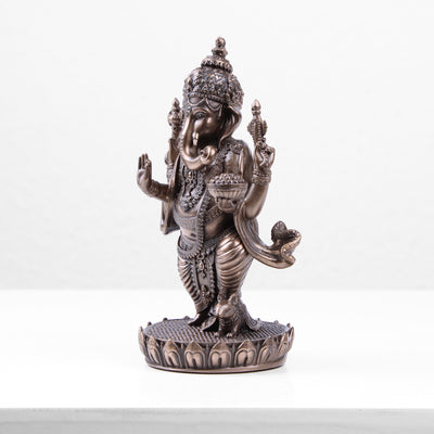 Statue de Ganesha debout sur une base de lotus (Sculpture en bronze moulé à froid)