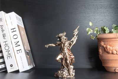 Statue du Dieu Grec Zeus – Roi de l’Olympe (Sculpture en Bronze à Froid)