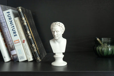 Buste Jules César – Avec couronne de laurier de victoire