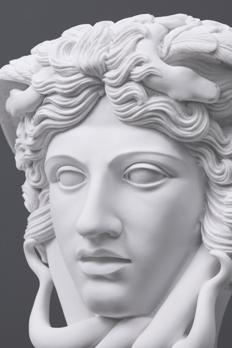Statue Tête de Méduse - sculpture en marbre