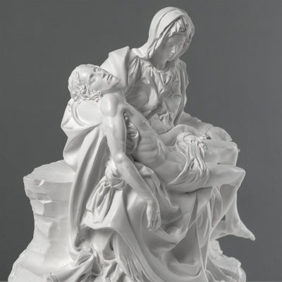Sculpture de la Pietà de Michel-Ange – Statue Blanche (Musées du Vatican)