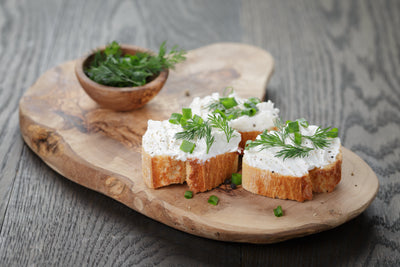Set de Planches à Découper avec Rainure – Forme Irrégulière – Bois d’Olivier Fait Main (2 Pièces)